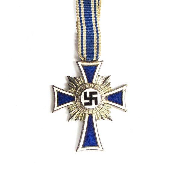 WWII Mothers Cross in Silver