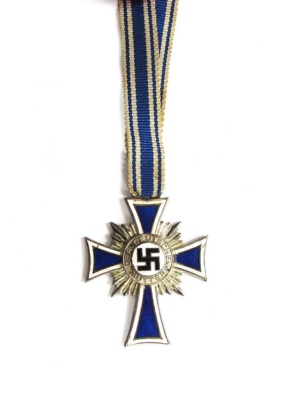 WWII Mothers Cross in Silver