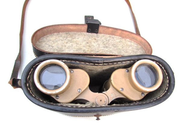 WW2 German 6x30 Dienstglas binculars with case