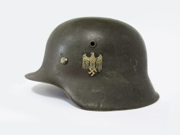 WW2 German M42 single decal helmet