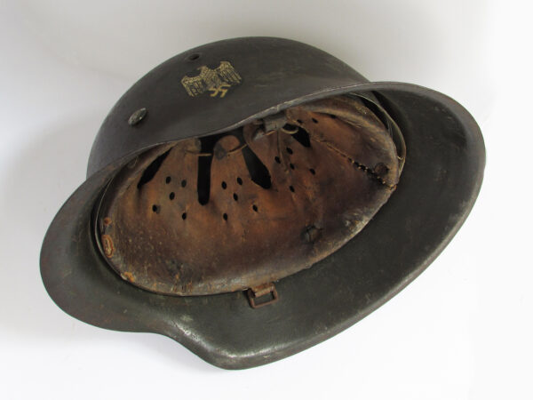 WW2 German M42 single decal helmet