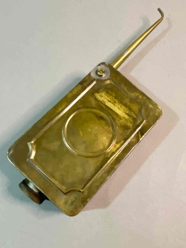 Early brass MG15/34 oiler