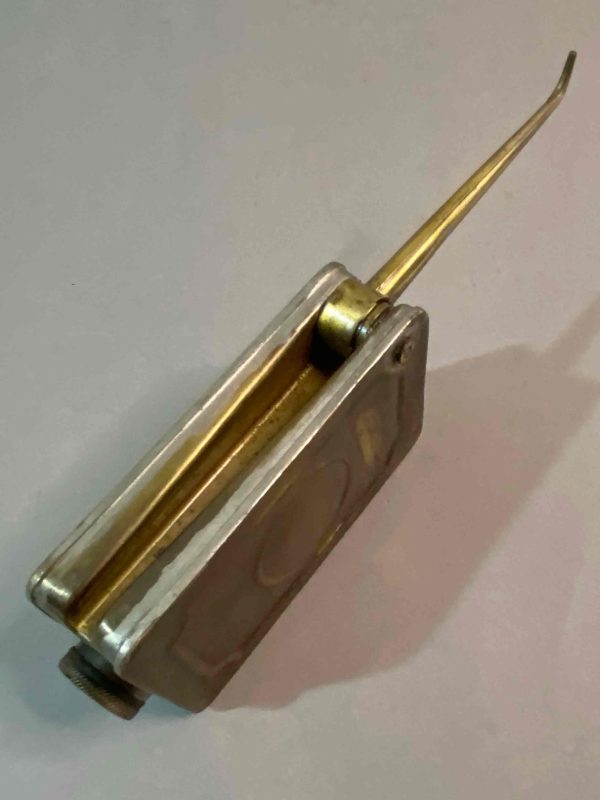Early brass MG15/34 oiler