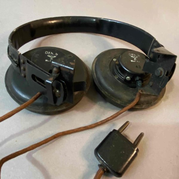 WWII Panzer/Armored Vehicle Headphones – Model “Dfh.b” (SABA, 1943)