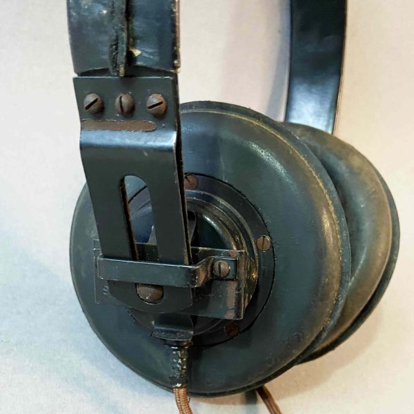 WWII Panzer/Armored Vehicle Headphones – Model “Dfh.b” (SABA, 1943)